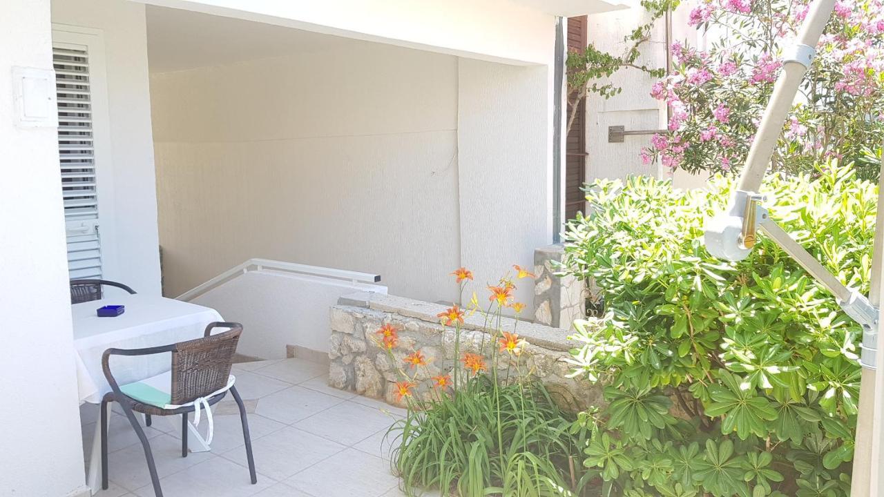 Apartment Tonci Novaglia Esterno foto