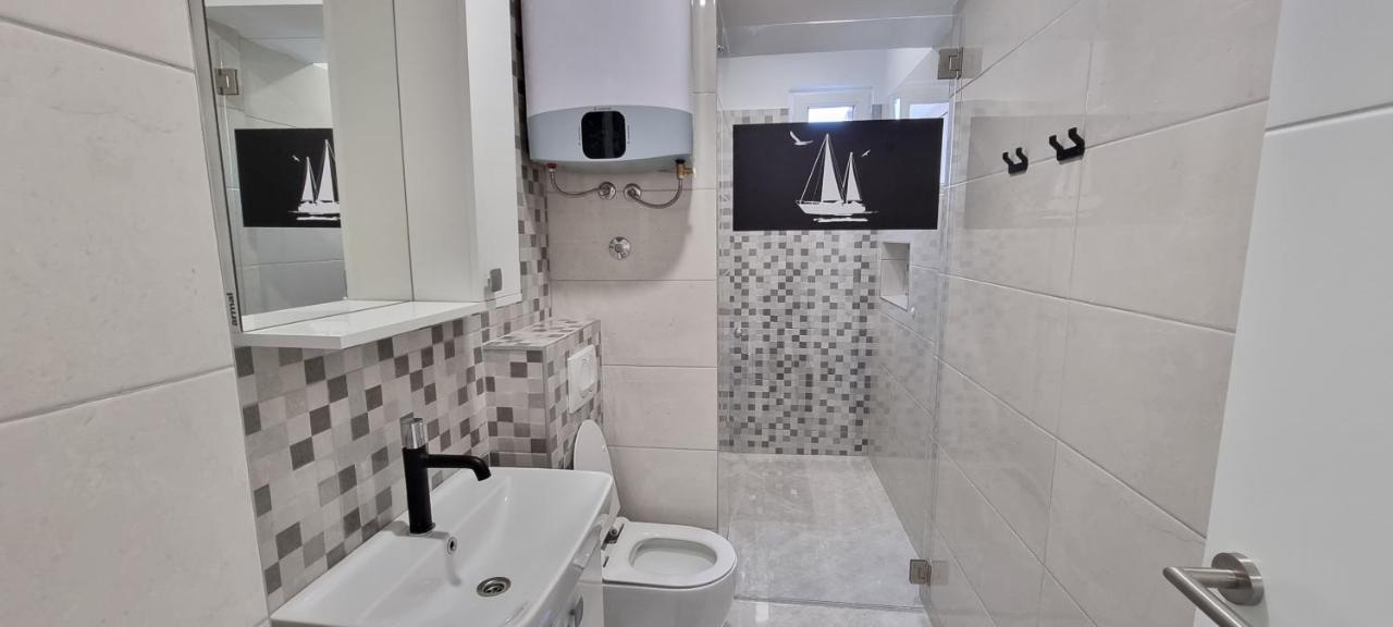 Apartment Tonci Novaglia Esterno foto