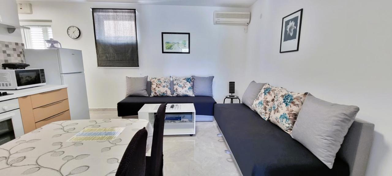 Apartment Tonci Novaglia Esterno foto