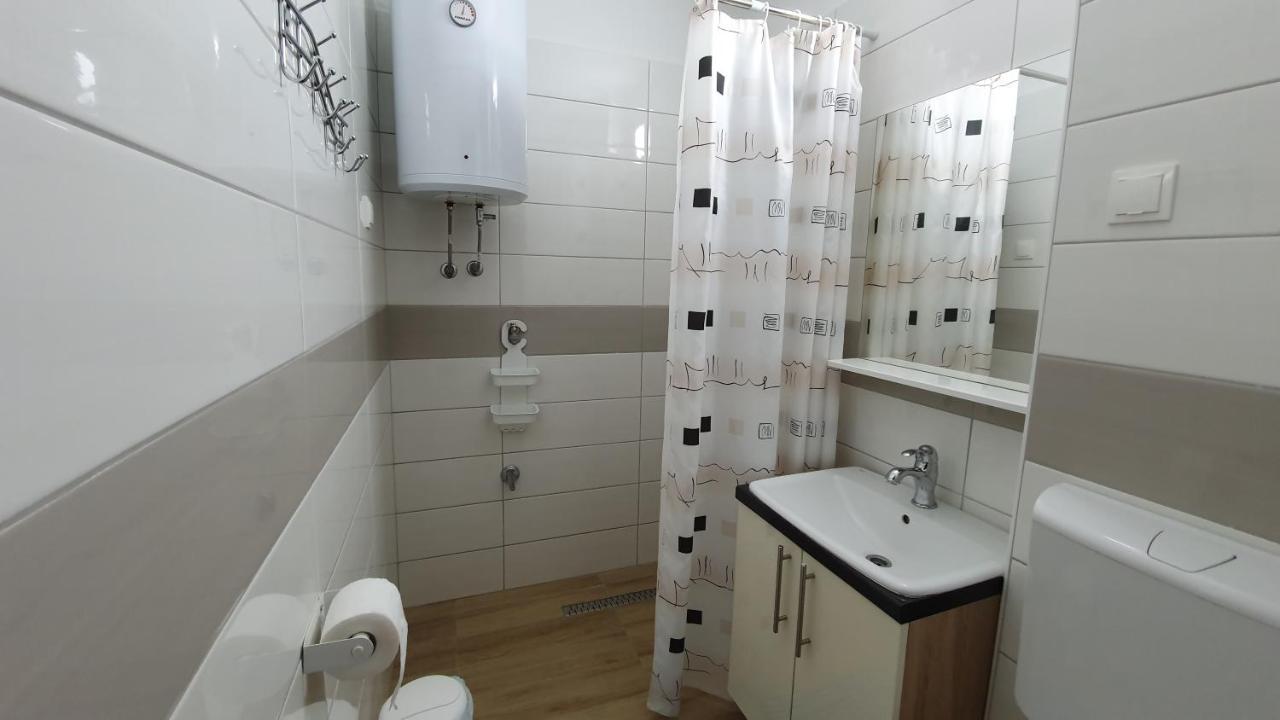 Apartment Tonci Novaglia Esterno foto